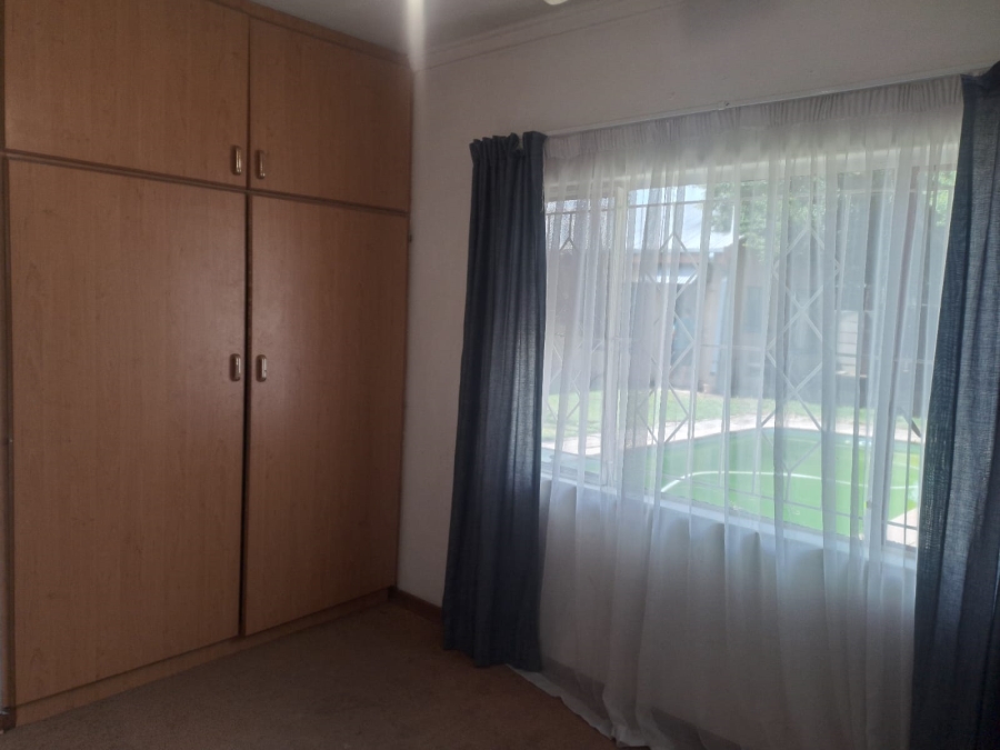 To Let 3 Bedroom Property for Rent in Naudeville Free State